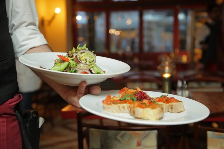 Read more about the article Top 10 Must-Try Restaurants in Jacksonville, FL | A Food Lover’s Guide